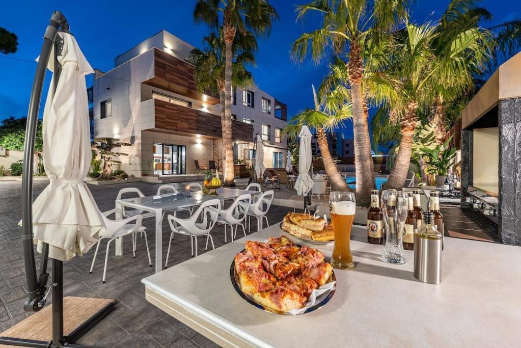 Ferienwohnung Luxury Casa Con Piscina, Wifi, 150M Dal Mare Miami Playa Exterior foto